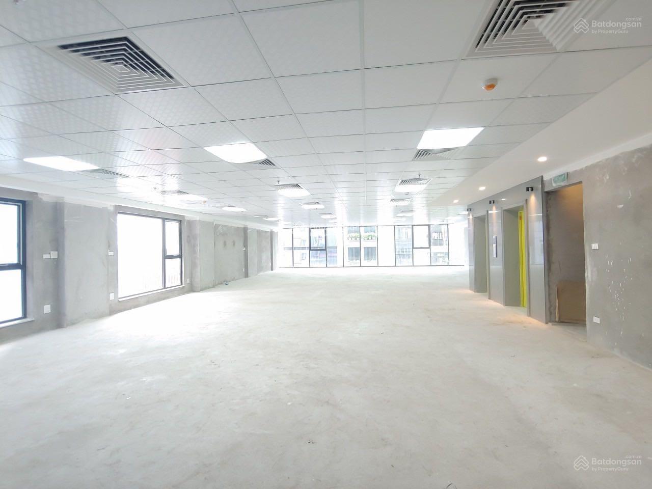 BQL tòa nhà Green Park Tower 33 Dương Đình Nghệ cho thuê VP, DT từ 98m -250m -330m2 -427m -520m2