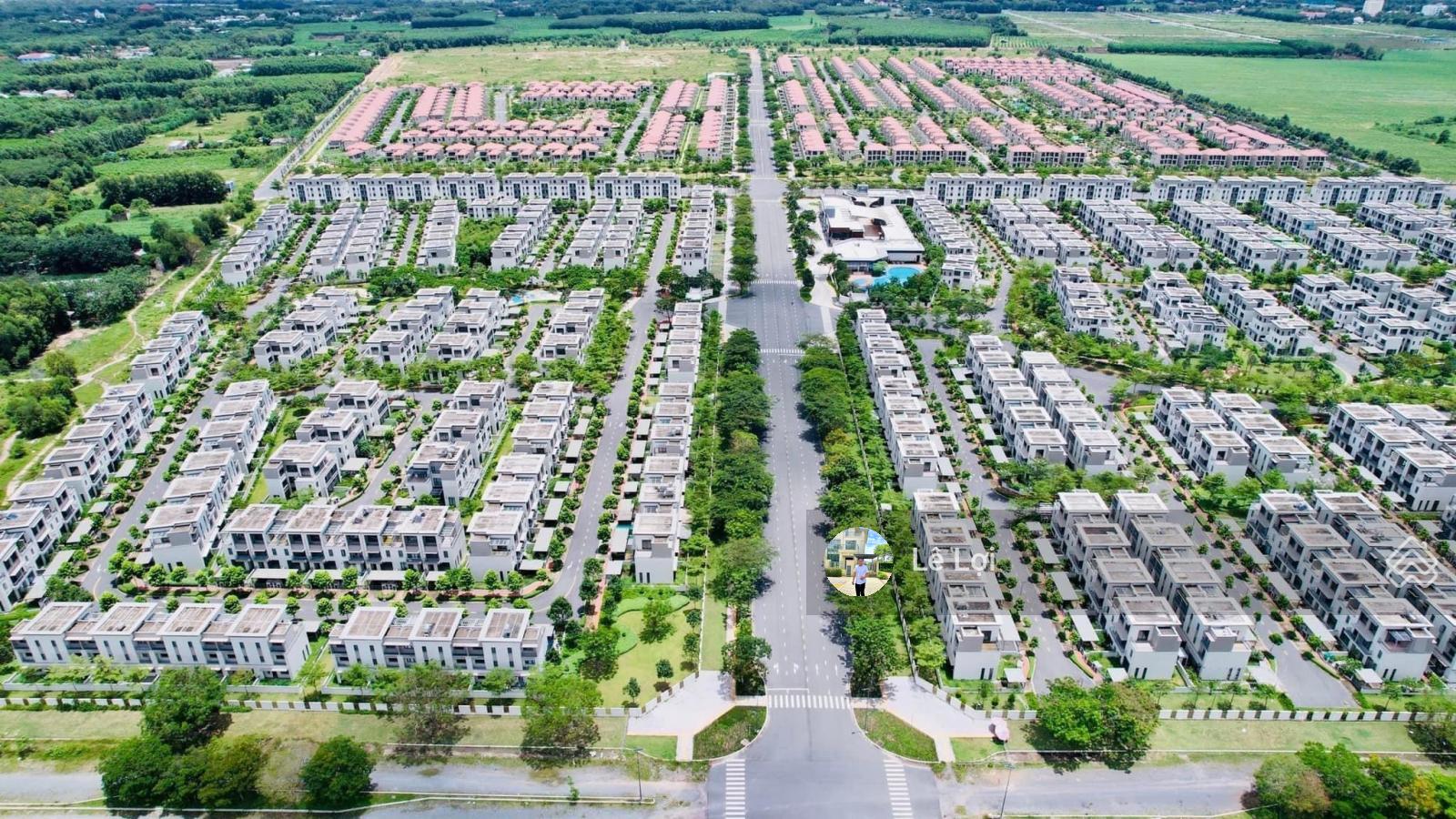 Căn nhà phố giá 4,8 tỷ khu Compound Swanpark Đông Sài Gòn, vị trí trung tâm TP Sân Bay Nhơn Trạch