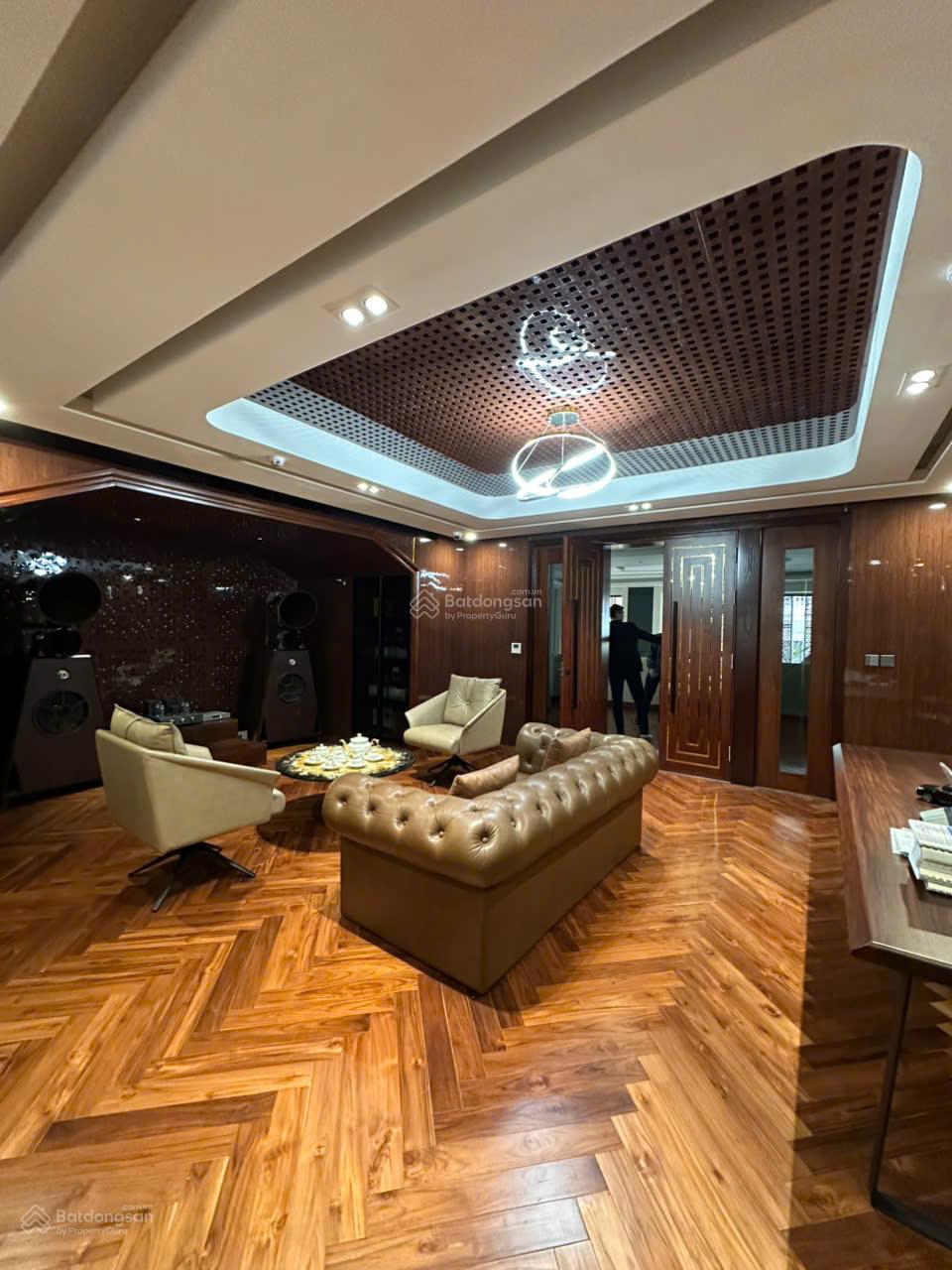 Hàng hiếm KĐT Dịch Vọng 55m2 5 tầng hiện đại có gara oto nội thất cao cấp. Giá chỉ 23 tỷ 0934 455 *** Hàng hiếm KĐT Dịch Vọng 55m2 5 tầng hiện đại có gara oto nội thất cao cấp. Giá chỉ 23 tỷ 0934 455 ***