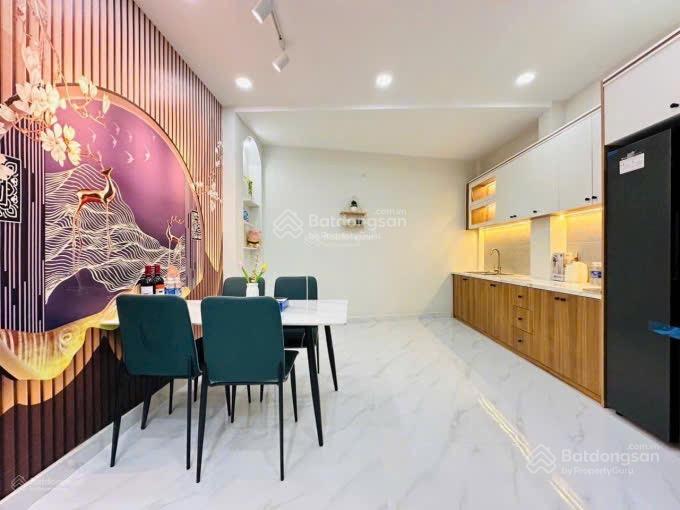 Sốc! Giá ngộp 3 tỷ200 tại Hoàng Hữu Nam, Quận 9, nhà 62m2 sổ hồng riêng, nhà mới hiện đại