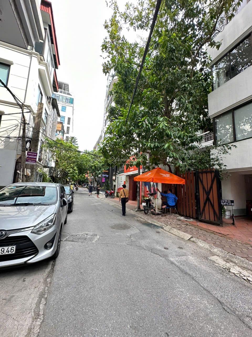 Bán lô đất mặt ngõ to Xuân Đỉnh thông sang Ngoại Giao Đoàn. Diện tích sổ đỏ: 200m2, mặt tiền 12m