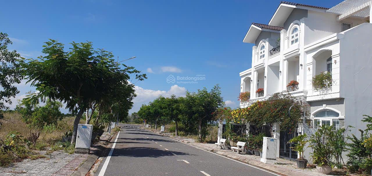 Bán nền Golden Bay D16 - 10 gần hồ lớn trục quảng trường, đất ở lâu dài, chỉ 29tr/m2. LH 0946 753 ***