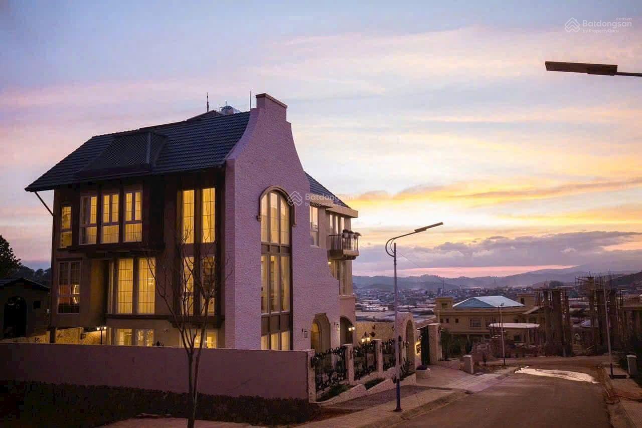 Siêu phẩm! đất view đồi thông núi Langbiang mặt đường TL79 (Bi Đoúp) lô ngoại giao siêu hiếm