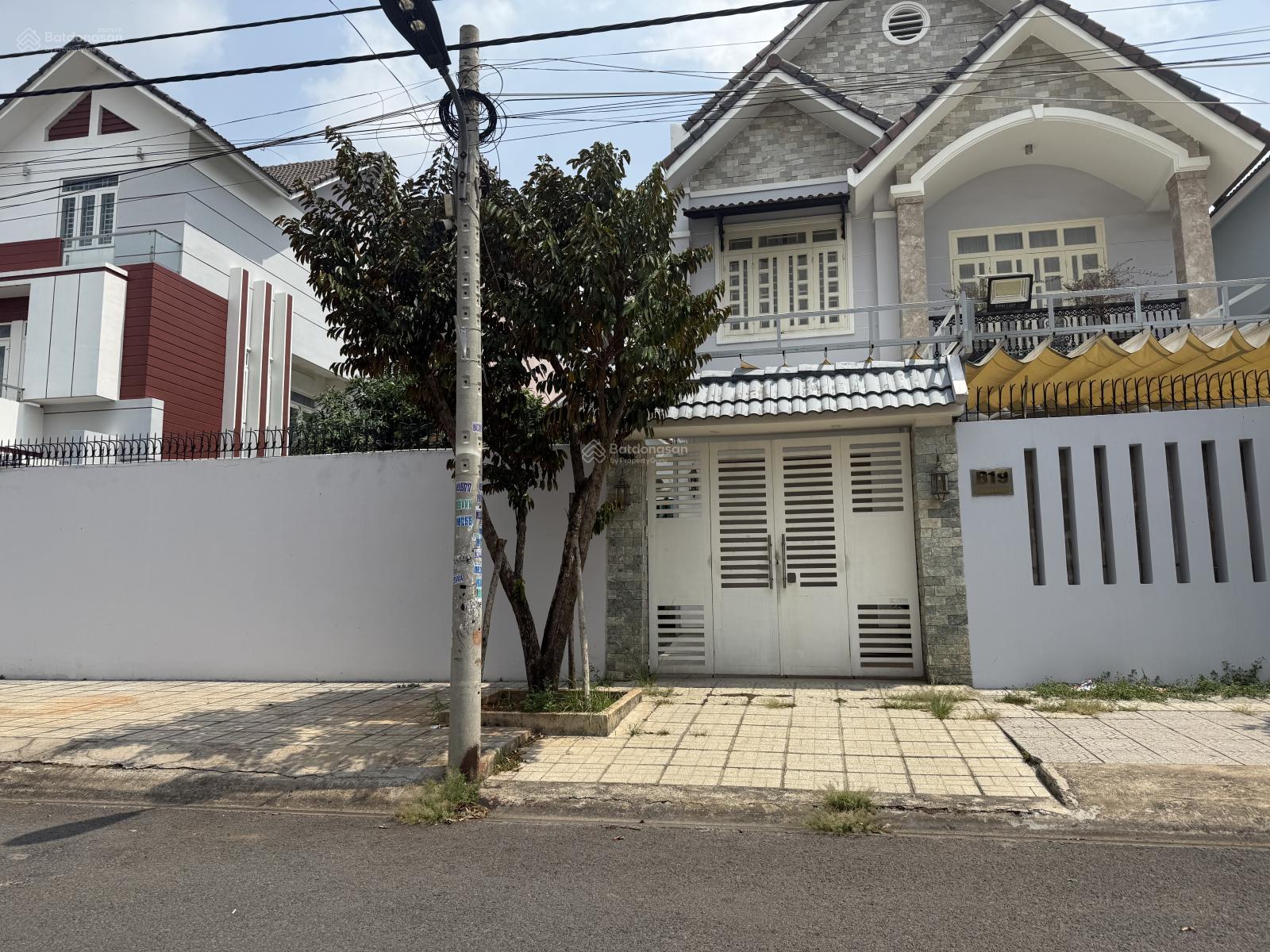 Bán biệt thự khu dân cư Tân Phong, 10x20m, giá 9,6 tỷ, LH 0794 290 ***