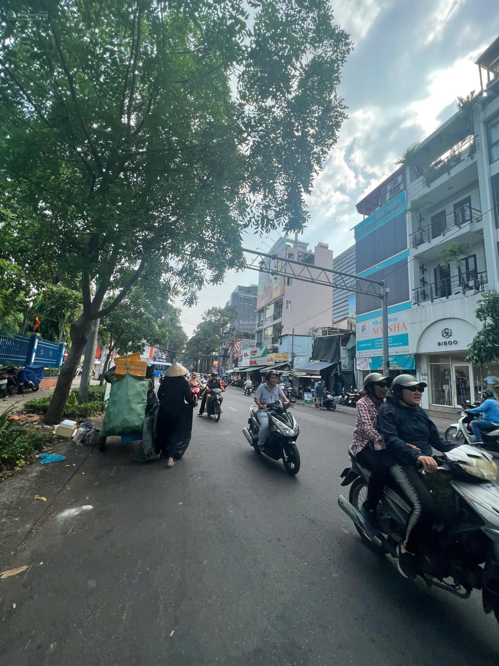 Cho thuê nhà mặt tiền đường Lý Chính Thắng, Quận 3