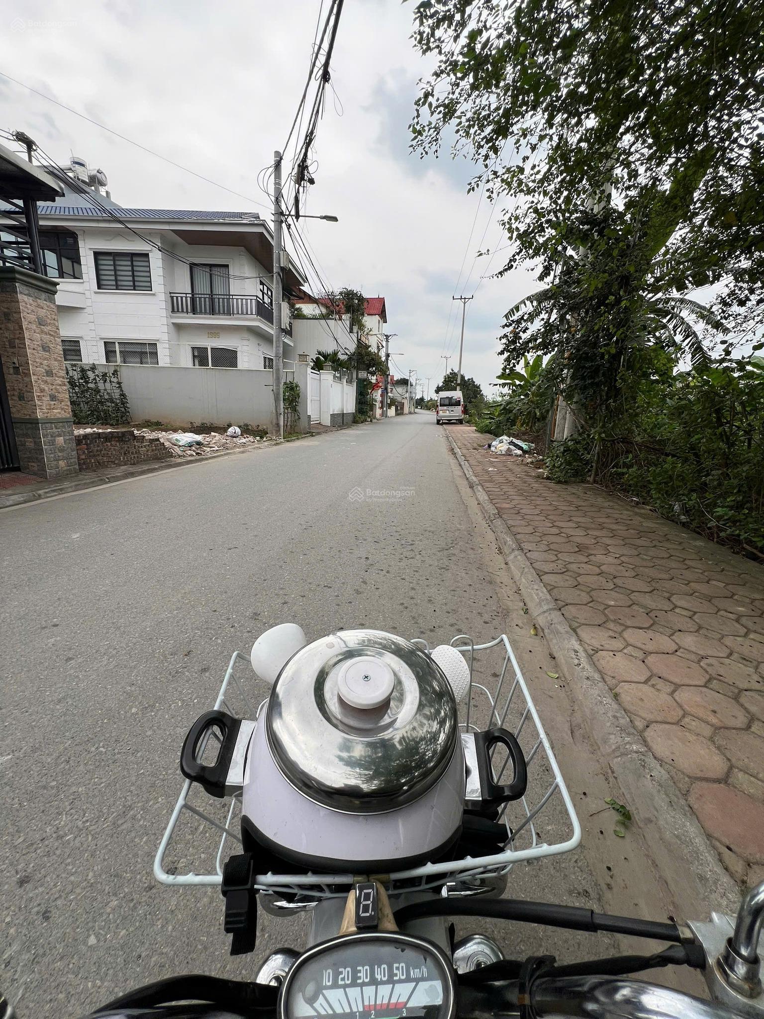 LÔ GÓC 50 mét Đa Tốn, Đường trục chính 8 mét, ô tô tải tránh nhau, kinh doanh tốt chỉ 6 tỉ