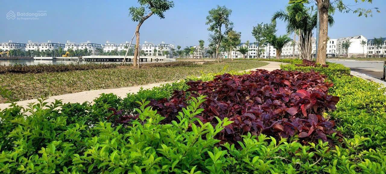 Bán nhanh căn lk12 đường 12m , xây thô 4 tầng 1 tum, giá 16,5 tỷ. LH 0966 675 ***