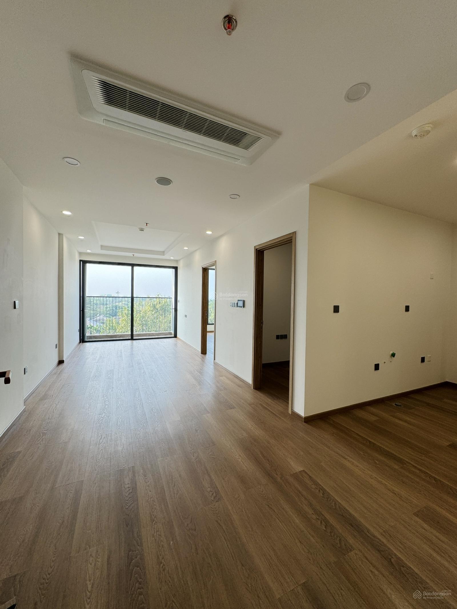 Hàng hot: Căn 3PN 97m2 Ecopark. Full giá 5.570 tỷ - sẵn đồ liền tường, view sông/ tầng trung