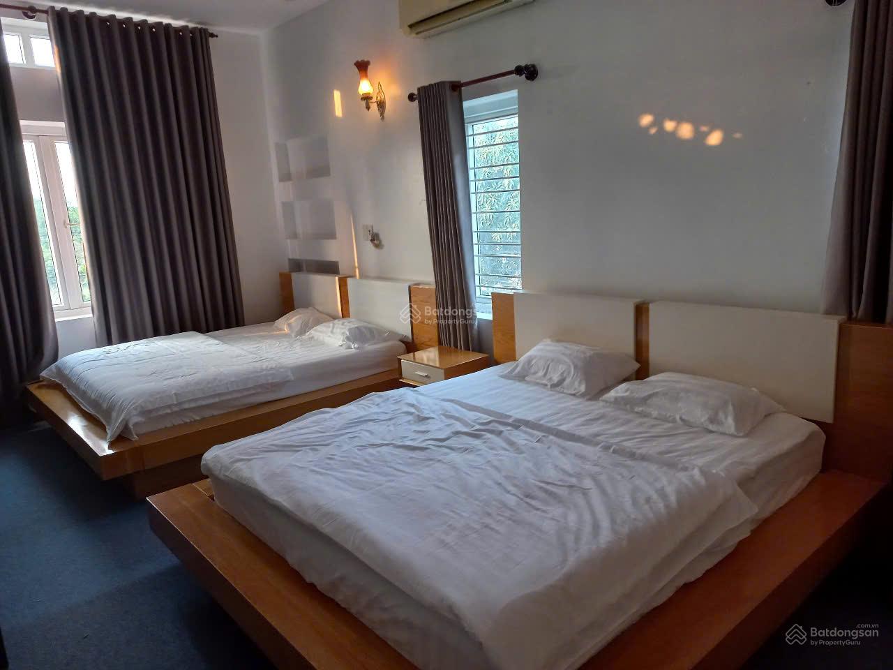 Bán nhà mặt tiền đường 2/9, phường 12, TP. Vũng Tàu 300m2, 10mx30m full thổ cư