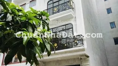 Chính chủ cho thuê nhà mặt phố Nghĩa Tân, 7 tầng, thang máy