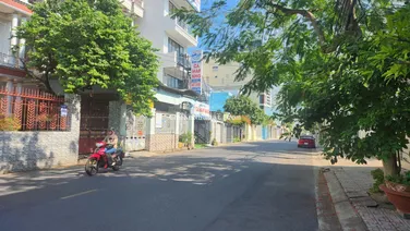 Cần bán nhà đường Dương Hiến Quyền ngang 7m cách biển chỉ 1 dãy nhà