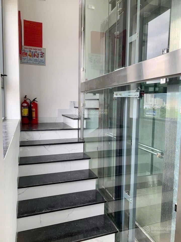 Cho thuê toà nhà 5 tầng đường Hải Phòng có thang máy, PCCC- văn phòng, kinh doanh. LH: 0905 982 *** Cho thuê toà nhà 5 tầng đường Hải Phòng có thang máy, PCCC- văn phòng, kinh doanh. LH: 0905 982 ***
