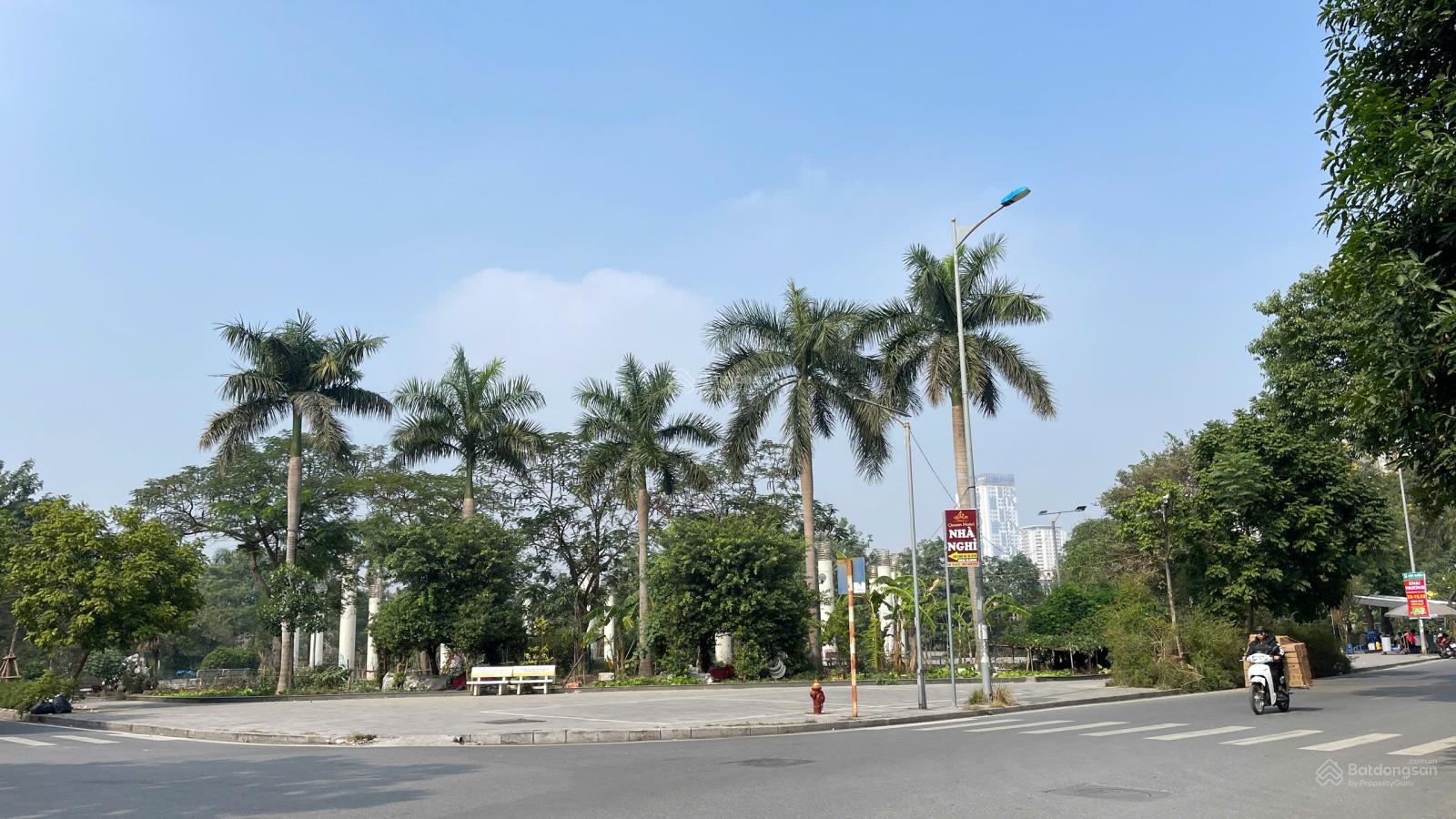 Bán biệt thự lk hàng hiếm hoàn thiện, thang máy tại KĐT Văn Phú, 19x tỷ VND, 70m2