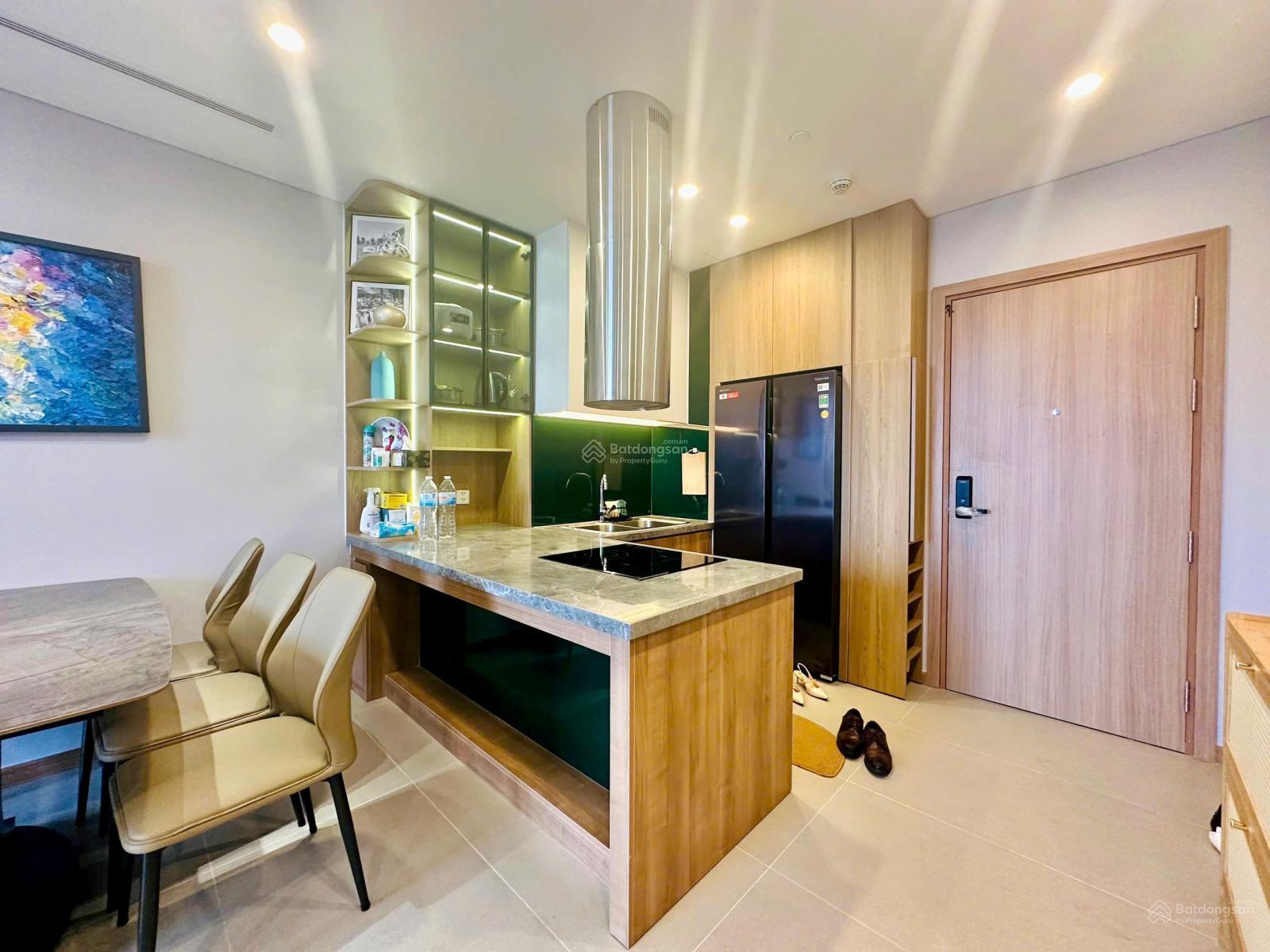 Bán căn 2PN 68 m2, tầng 16, view sông Hàn và pháo hoa, full nội thất, cho thuê 23 triệu/tháng