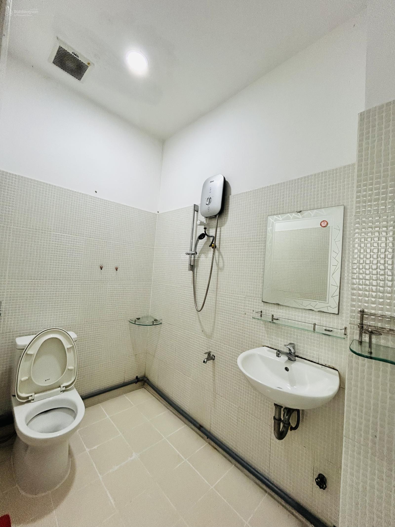 Phòng full nội thất ngay sau lưng gigamall Phòng full nội thất ngay sau lưng gigamall