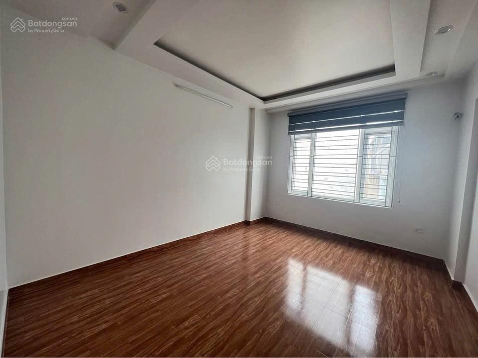 Cho thuê nhà khu vực Văn Cao, 50m2, 4 tầng, 4 ngủ full 10 triệu/th - 0912 473 ***