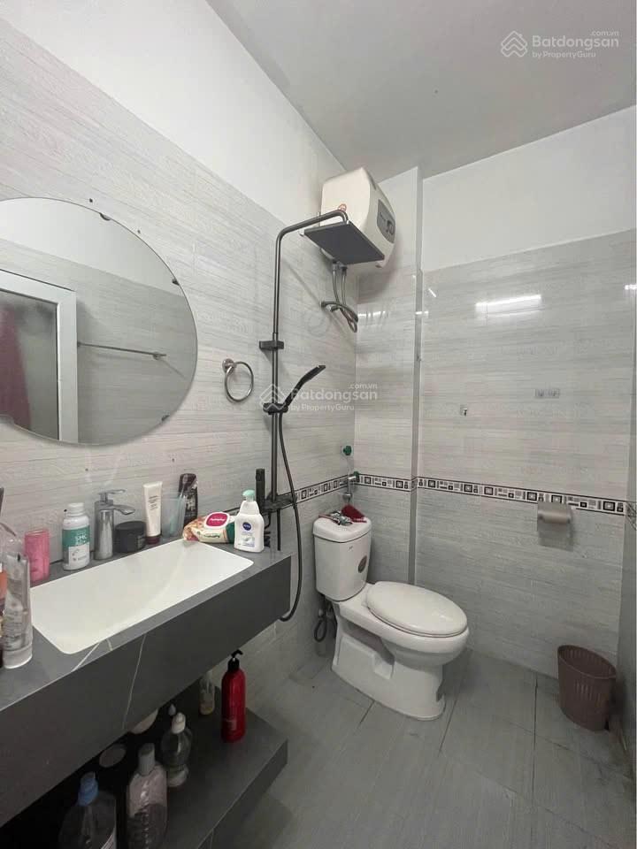 Cho thuê nhà khu vực Văn Cao, 50m2, 4 tầng, 4 ngủ full 10 triệu/th - 0912 473 ***