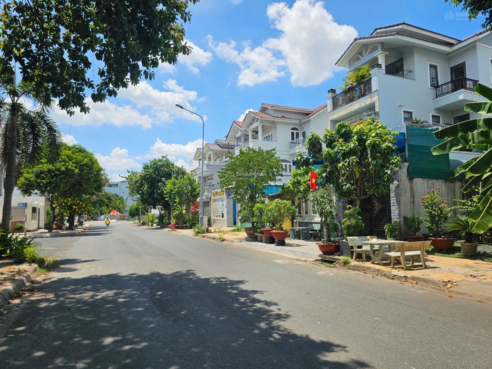 Cần bán biệt thự Khang Điền Gia Hoà, ngang 8x20 vị trí đẹp gần công viên, gần sông giá bán 18,5 tỷ Cần bán biệt thự Khang Điền Gia Hoà, ngang 8x20 vị trí đẹp gần công viên, gần sông giá bán 18,5 tỷ