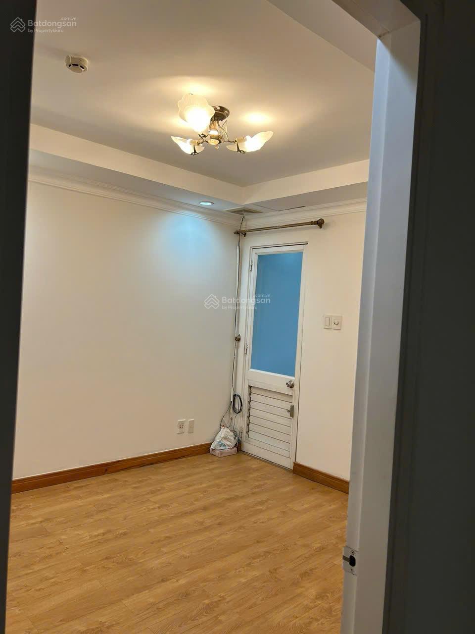 Cần bán căn hộ Penthouse Hoàng Tháp Plaza, 300m2, 5PN - Hàng hiếm, ở ngay | LH 0348 182 ***