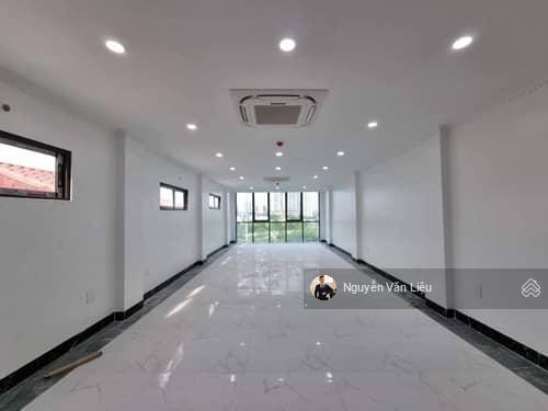 Bán toà văn phòng phố Hoàng Quốc Việt, ô tô dừng đỗ, 2 thoáng, 80m2x 8 tầng, thang máy, giá 41.8 tỷ