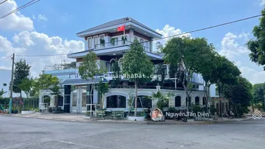 Biệt thự Tân Bình Dĩ An 2 mặt tiền 306m2 (16x20m) chỉ 20tỷ thương lượng
