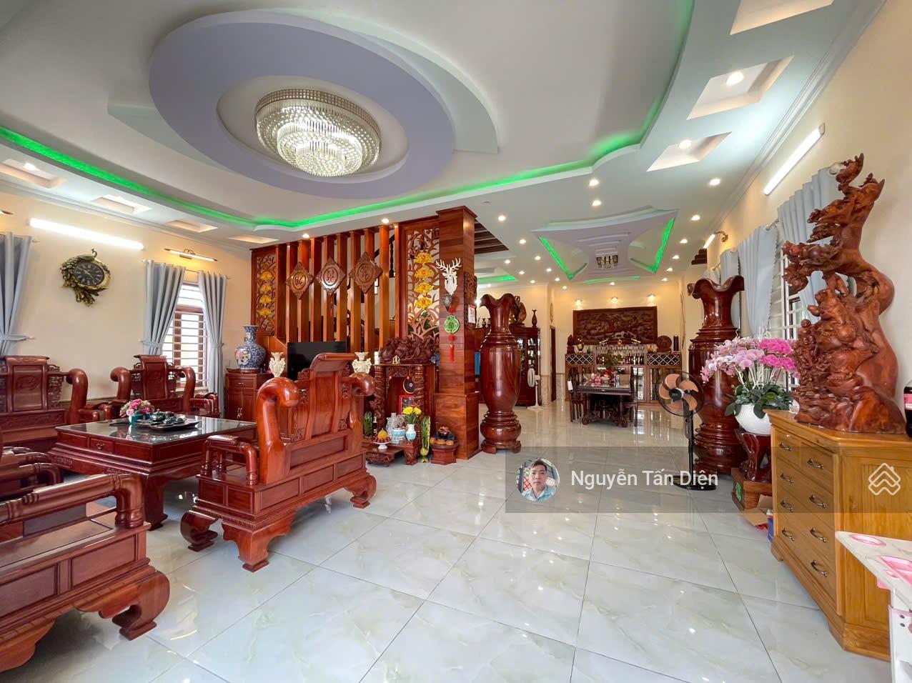 Biệt thự Tân Bình Dĩ An 2 mặt tiền 306m2 (16x20m) chỉ 20tỷ thương lượng