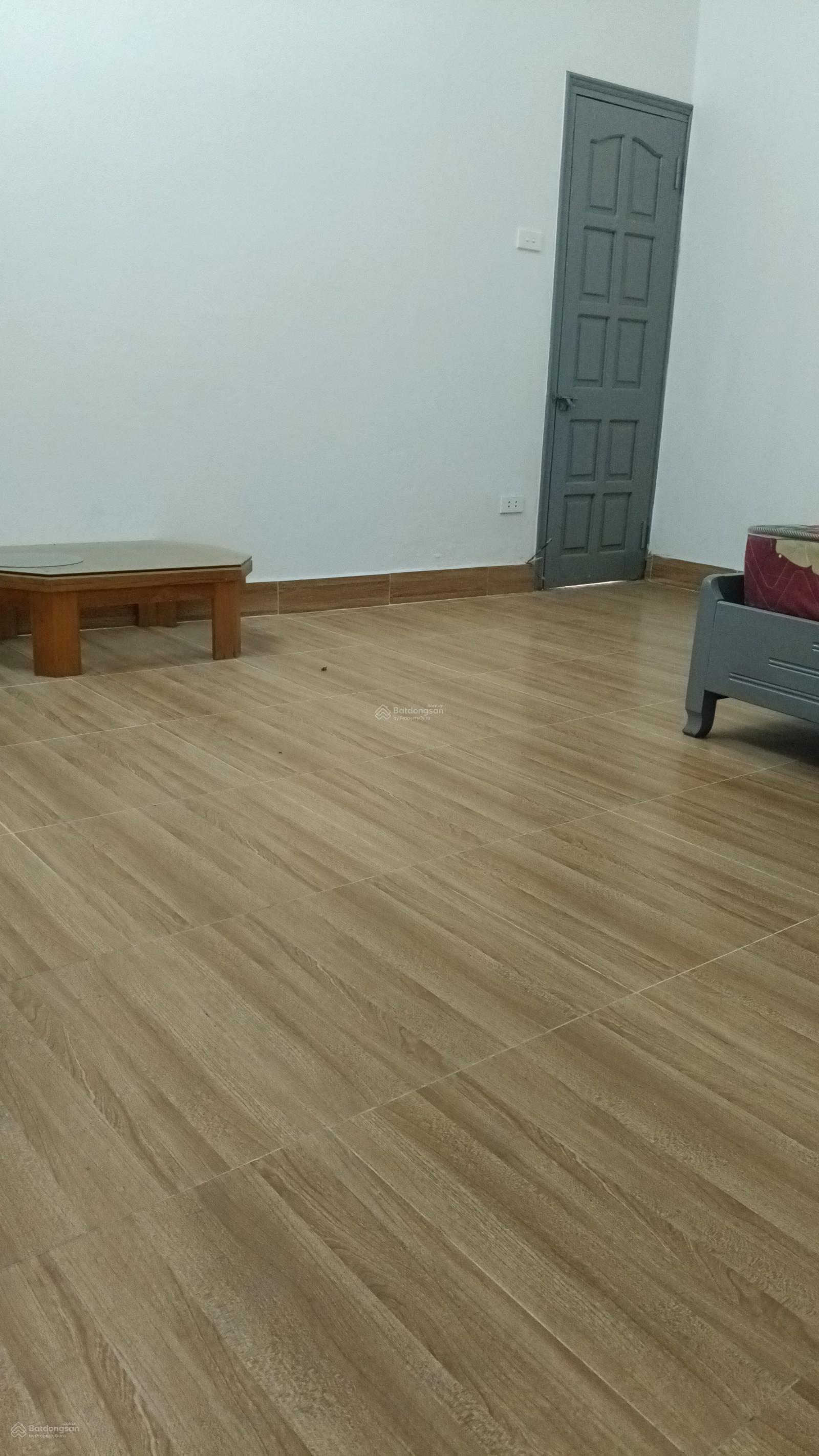 Bán nhà Hai Bà Trưng nhà như hình 30m2 x 5 tầng. Sổ đỏ. Giá 5.5 tỷ