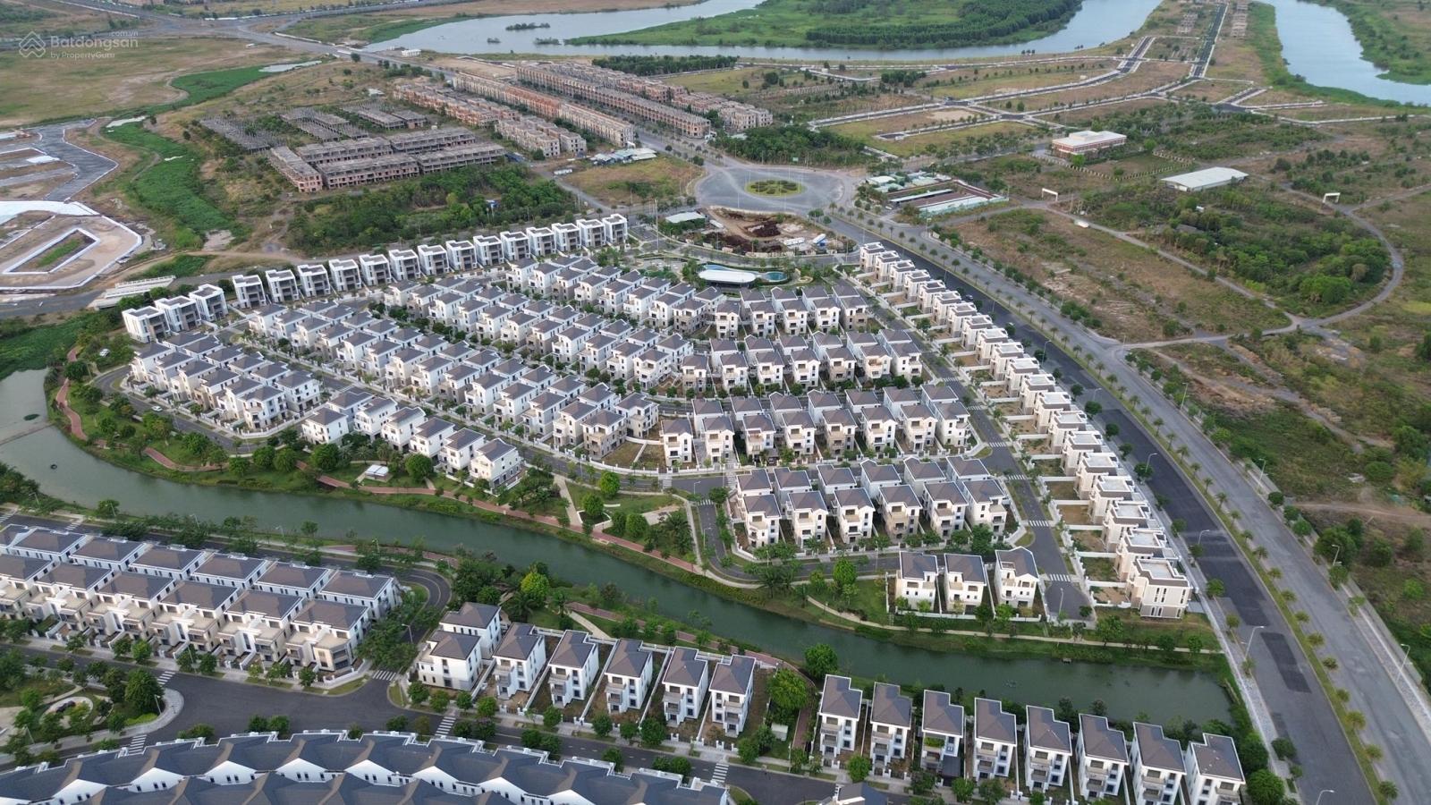 Bán gấp nhà phố Aqua City The Suite rẻ nhất 2026 đã nhận nhà. Xem nhà 0979 479 ***