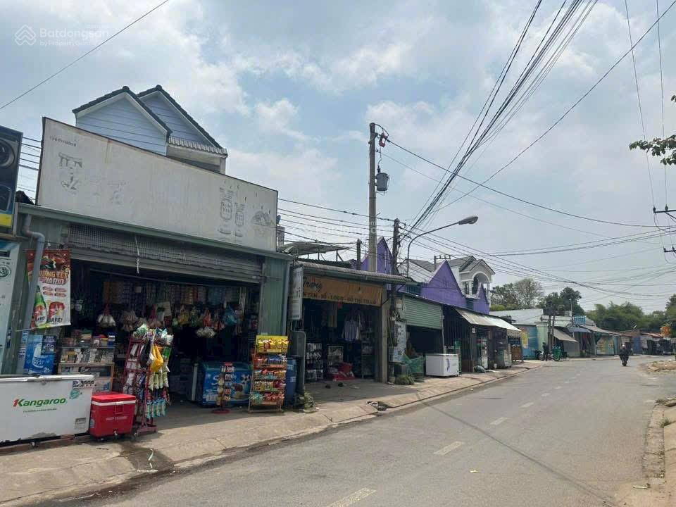 Chủ cần tiền bán gấp nhà mặt tiền gần chợ kinh doanh đa ngành nghề