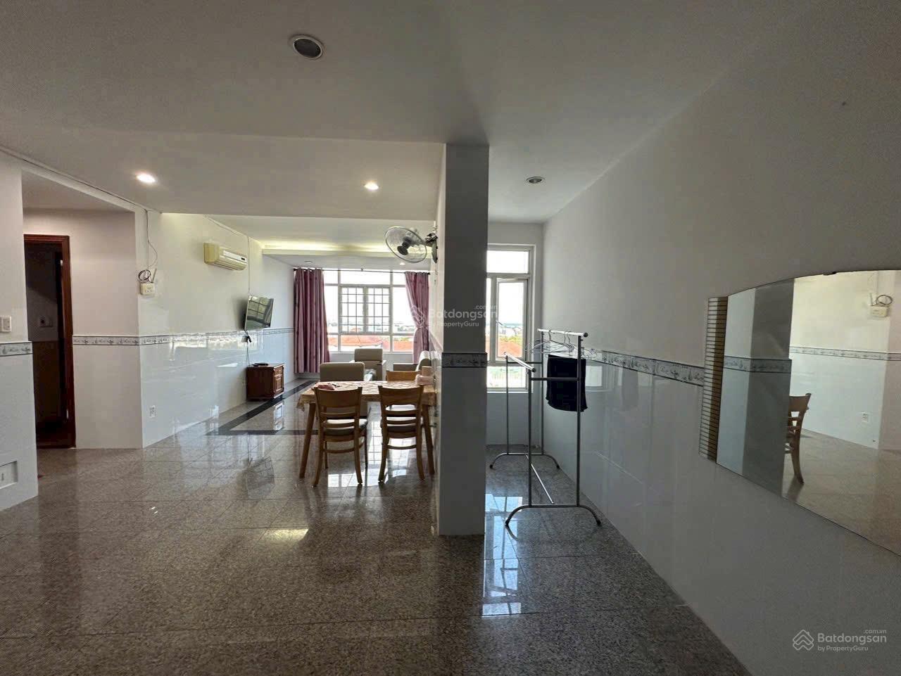 Bán căn hộ Tây Nguyên Plaza Cần Thơ, 2 phòng ngủ, 74m2, sổ hồng, cửa hướng Tây Nam, tầng 9, TM