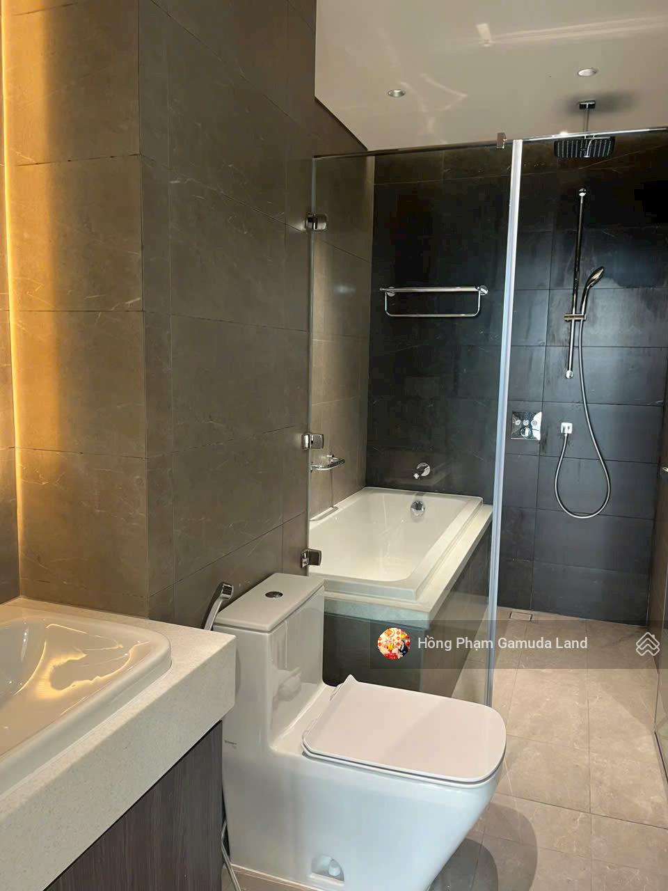 Cho thuê Diamond Centery ban công dài 6m 3PN3WC - NTCB giá 21tr/tháng - Tiện ích cao cấp resort 5*