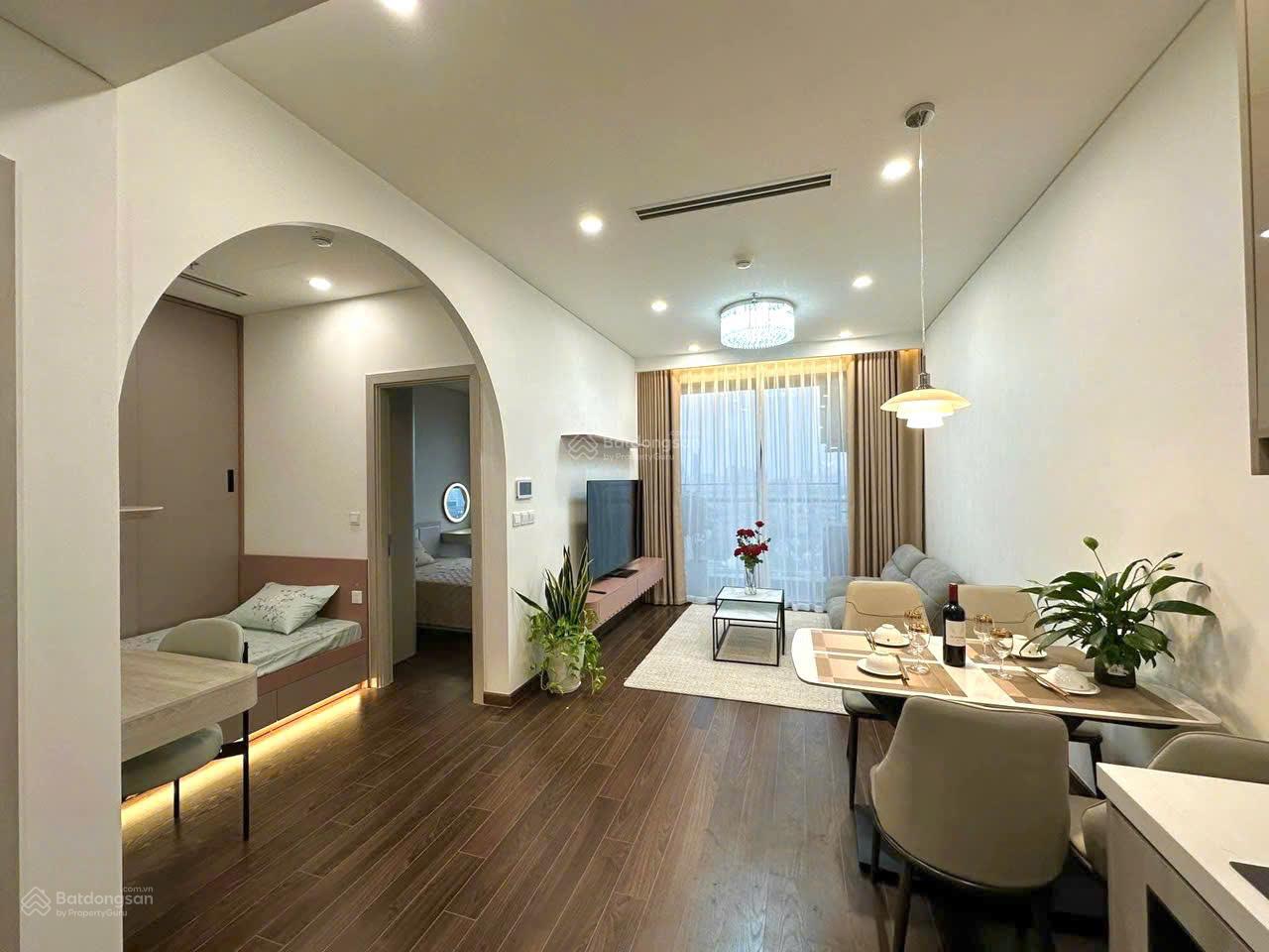 Tôi bán gấp căn 1PN+ 43m2, 2 tỷ 885tr, tầng 16 full đồ đầu tư hơn 250tr sẵn sổ tòa S4 Smart City Tôi bán gấp căn 1PN+ 43m2, 2 tỷ 885tr, tầng 16 full đồ đầu tư hơn 250tr sẵn sổ tòa S4 Smart City