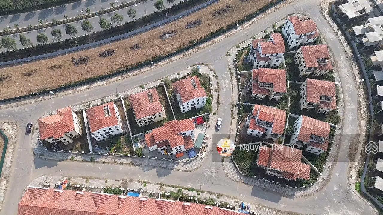 Biệt thự 445m2 lô góc vị trí rất đẹp dãy TT22 Nam An Khánh cần tìm chủ mới 13x tr/m2