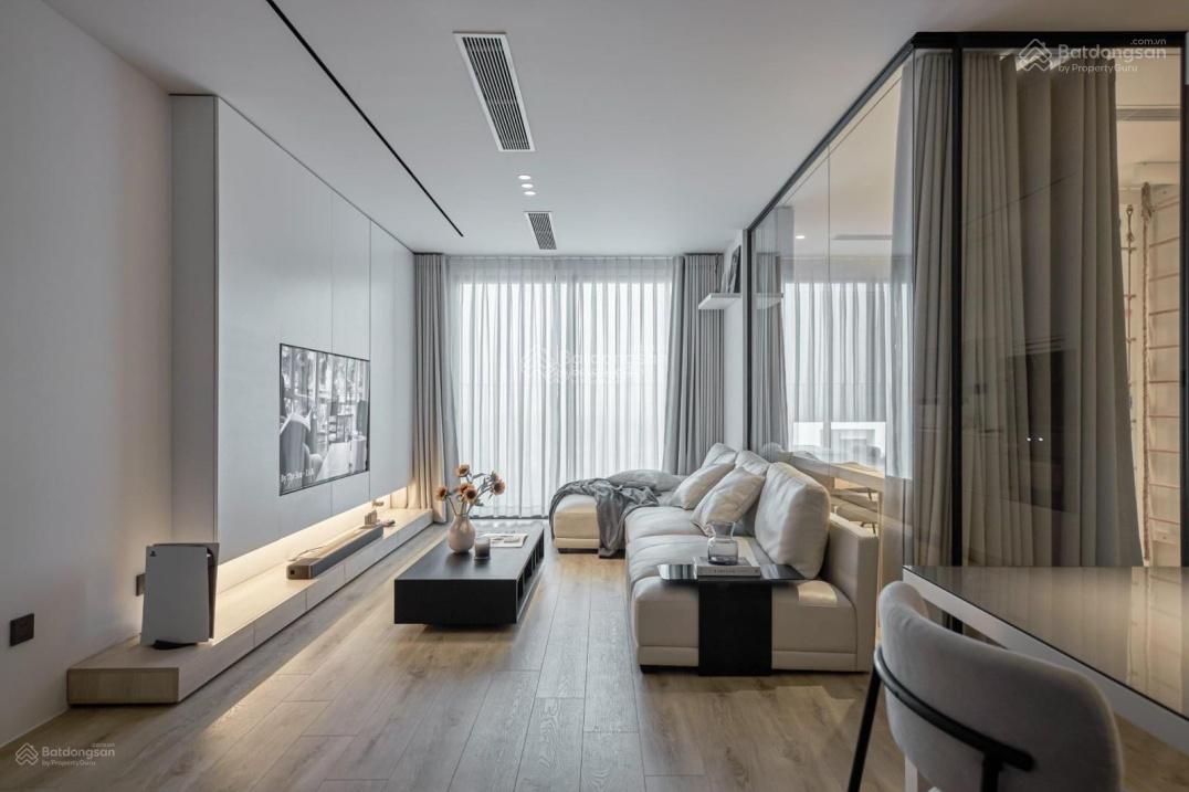 Cần bán chung cư Oriental Plaza, Tân Phú, DT 82m2, 2PN - 2WC. Giá 3.6 tỷ. LH: 0939 271 *** (Tài)