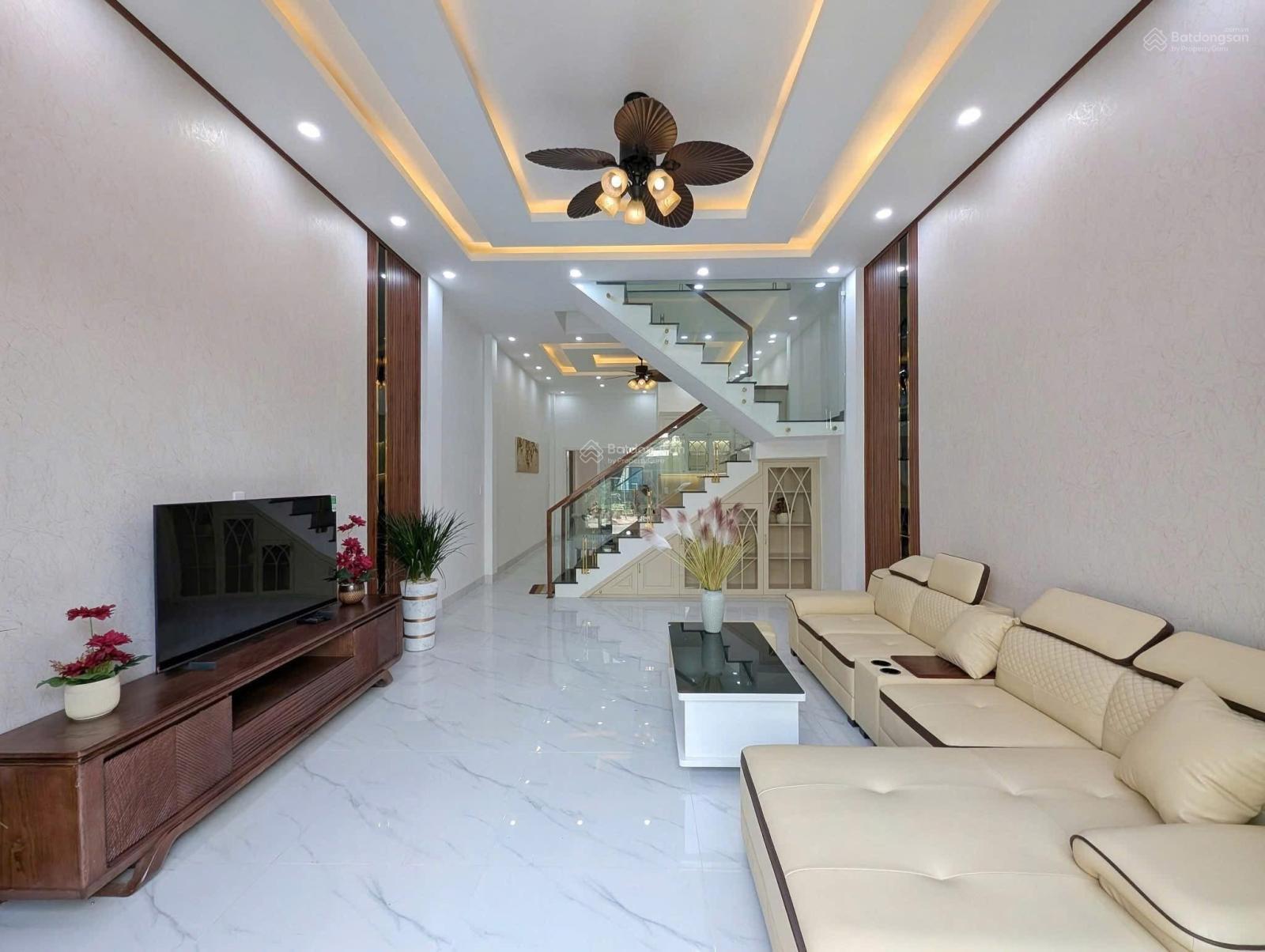 Bán nhà riêng tại Ni Sư Huỳnh Liên, Tân Bình, 57,33m2,GIÁ 3TY270