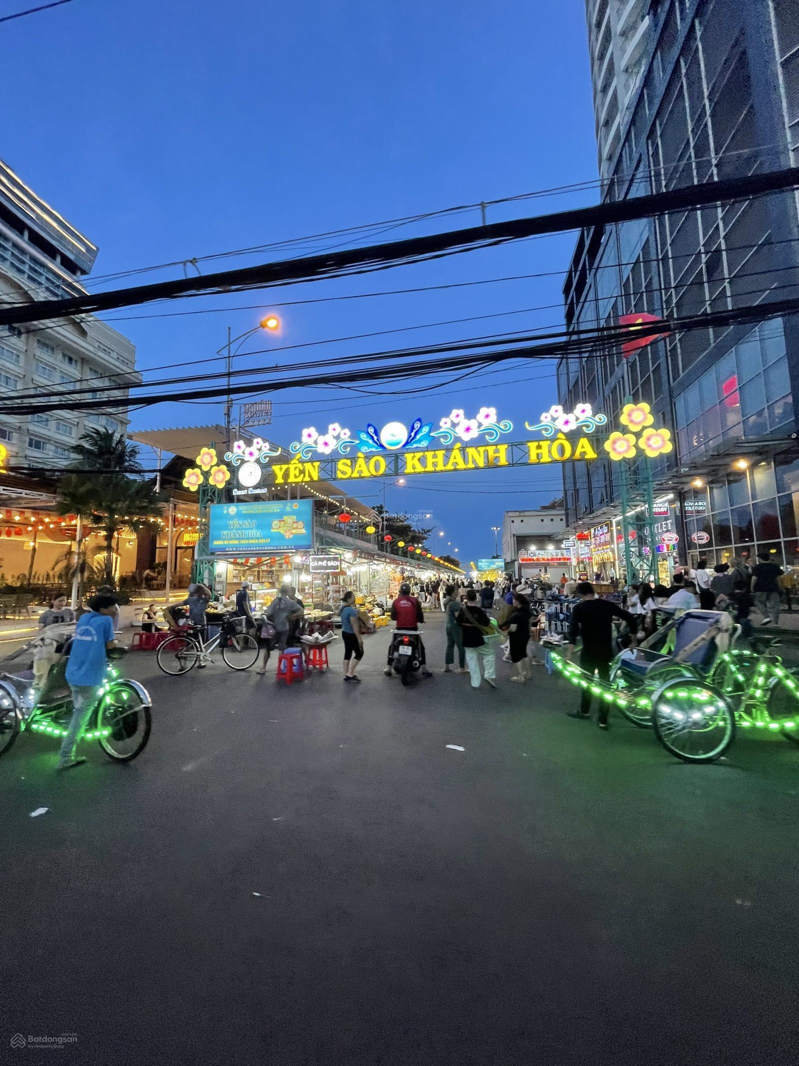 Bán đất hẻm Hùng Vương, Nha Trang, cách Biển 250m, giá rẻ. LH 0977 681 ***