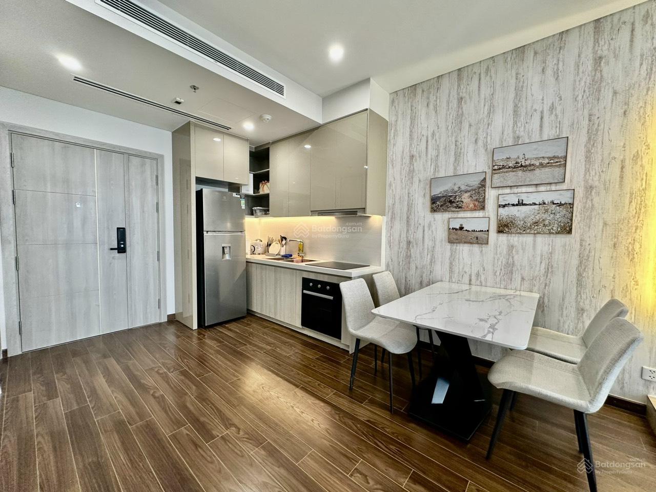 Tôi cần bán gấp căn 1Pn+ 45m giá 2.7 tỷ đầy đủ nội thất toà mới kđt Vinhomes Smart City Tôi cần bán gấp căn 1Pn+ 45m giá 2.7 tỷ đầy đủ nội thất toà mới kđt Vinhomes Smart City
