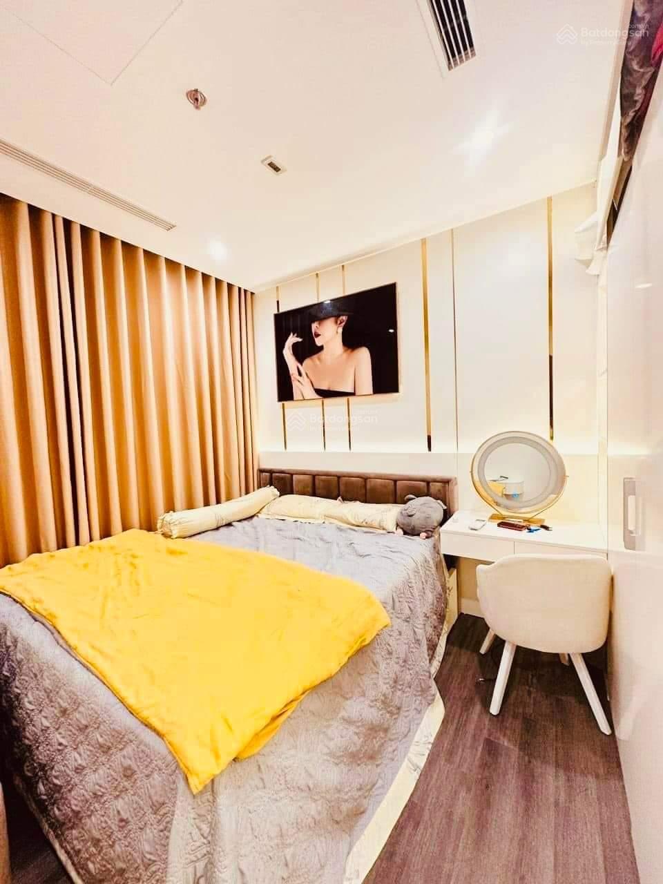 Vợ chồng em cần bán nhanh căn hộ chung cư 2 phòng ngủ 80 m2- toà Artemis giá 6,8 tỷ lh 0988 246 ***