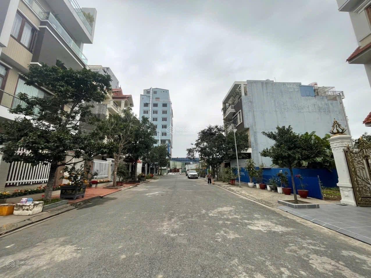 Chuyển nhượng lô đất 126m2 lô 2 Lê Hồng Phong, ngay sau tòa CPN, giá chỉ 100 triệu/m2 Chuyển nhượng lô đất 126m2 lô 2 Lê Hồng Phong, ngay sau tòa CPN, giá chỉ 100 triệu/m2
