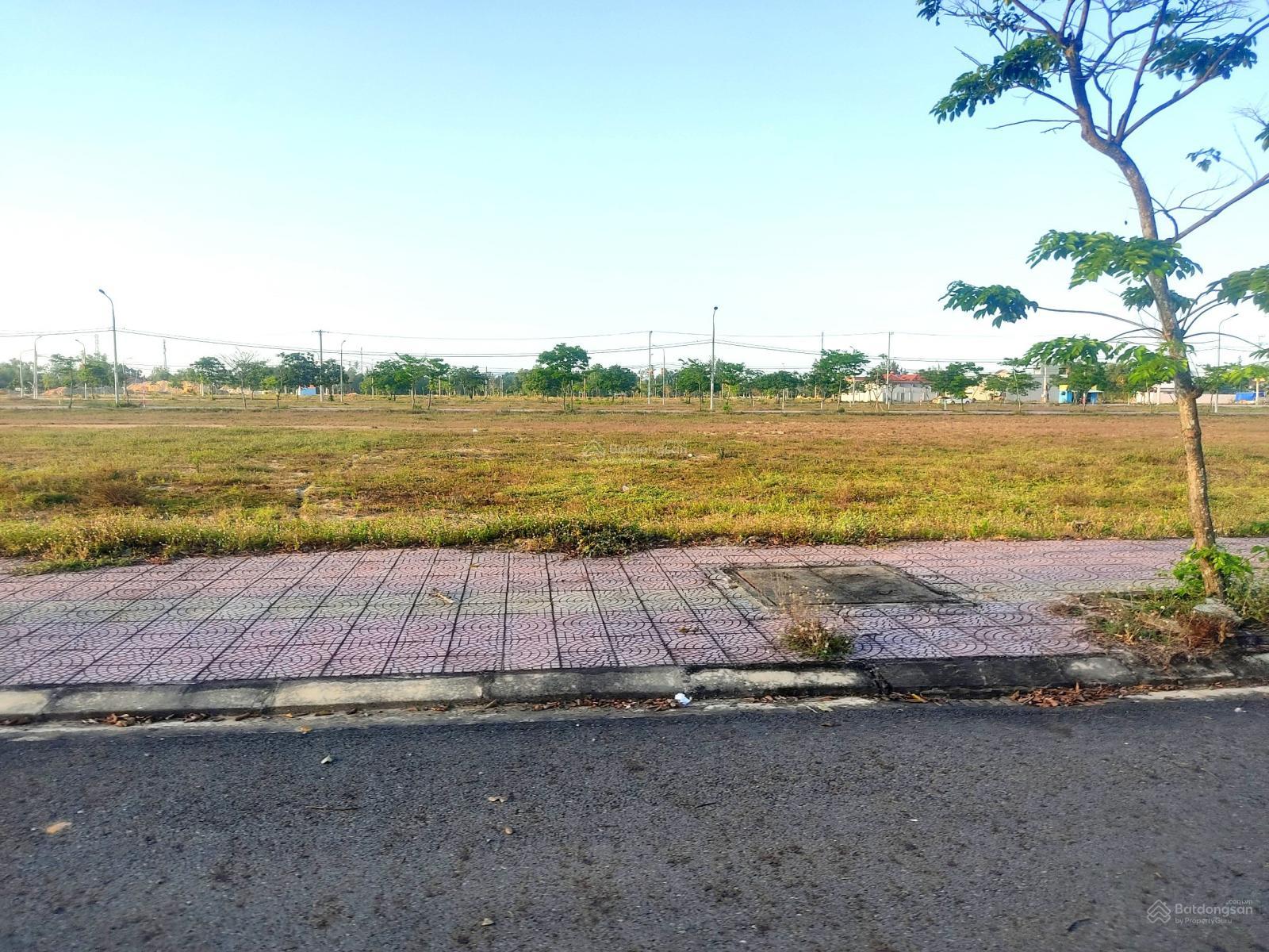 Chính chủ bán nhanh lô đất dự án Lai Nghi - Riveria Hội An, DT 126m2 view công viên giá chỉ 1,5 tỷ Chính chủ bán nhanh lô đất dự án Lai Nghi - Riveria Hội An, DT 126m2 view công viên giá chỉ 1,5 tỷ