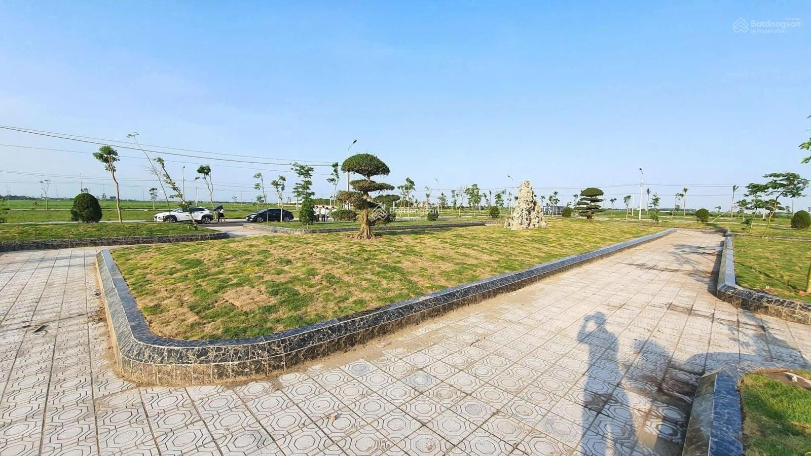 Bán đất đấu gía khu CN Tiền Hải, phân lô vỉa hè, hạ tầng đẹp, sổ đỏ, chỉ 1,3 tỷ/lô