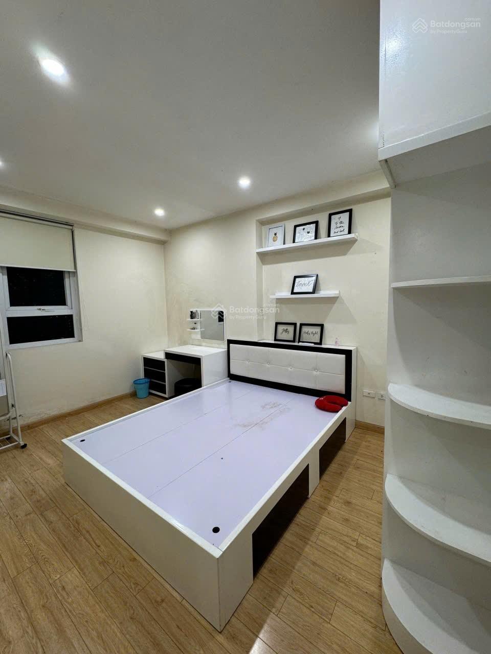 Cho thuê căn hộ Golden West, Nhân Chính, Thanh Xuân, Hà Nội, 14 triệu/th, 80m2, view đẹp