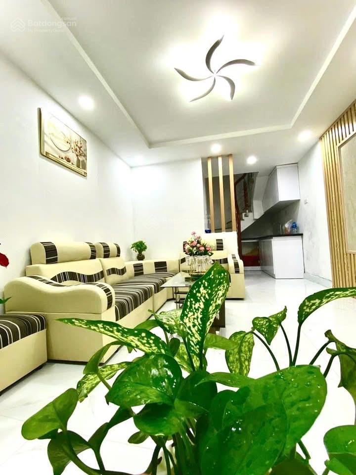 Giảm sốc 200 triệu - trung tâm Đông Đa Phố Văn Chương - siêu phẩm 4 tầng mới đẹp full nội thất Giảm sốc 200 triệu - trung tâm Đông Đa Phố Văn Chương - siêu phẩm 4 tầng mới đẹp full nội thất