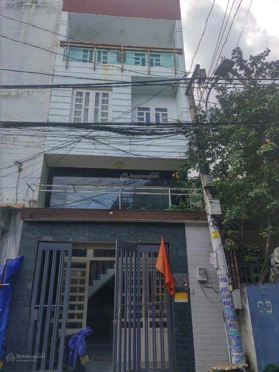 Bán nhà 1 trệt 3 lầu tại đường 26 Làng Tăng Phú dtsd 140 m2 , sổ hoàng công đầy đủ