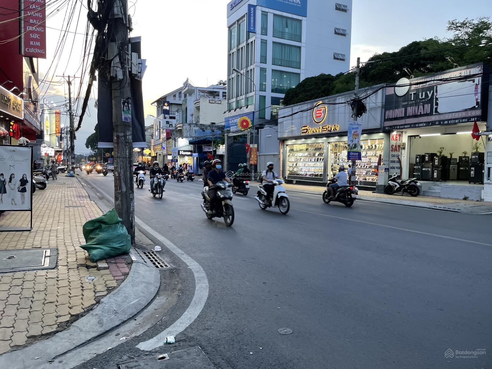 Cho thuê mặt bằng 6 nở hậu 8 m sâu 14m Võ Văn Ngân, Thủ Đức