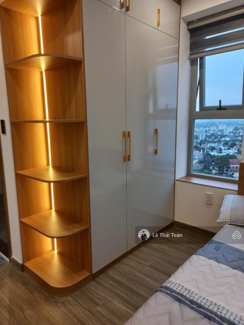 Cho thuê 2PN 2WC 71m2 căn góc rẻ nhất toà full nội thất như hình giá 10 triệu CC Happy One Central