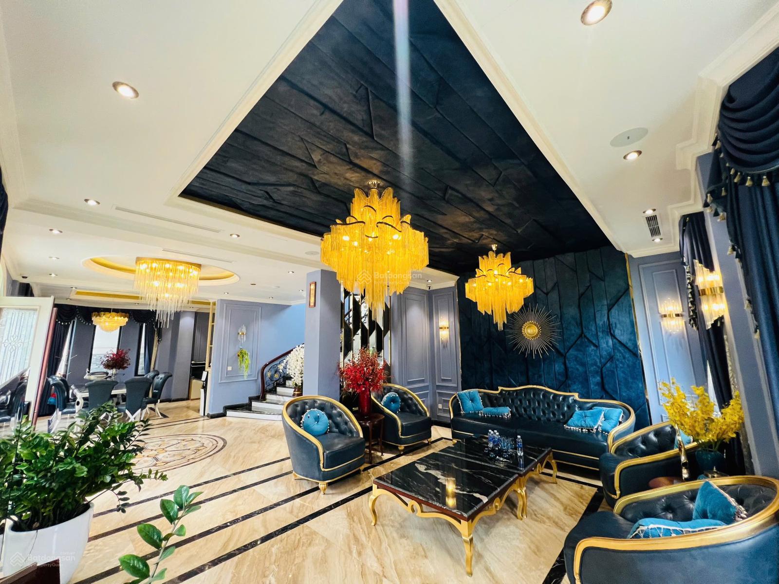 Đơn Lập Góc Giáp Công Viên, 250M2- 31 TỶ, Nội Thất Siêu Đẹp, Siêu Hiếm