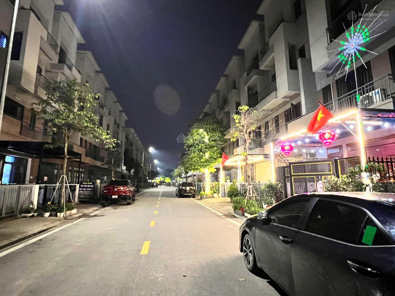 Cần bán căn hộ liền kề 4 tầng tại tại KĐT VSIP Từ Sơn đã có sổ hồng chính chủ