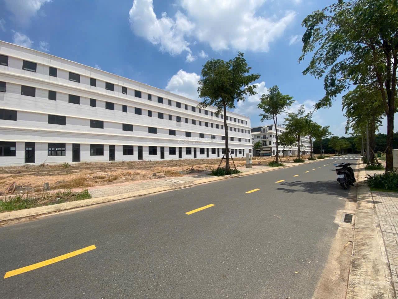 NỢ NẦN NHIỀU! Cần ra gấp lô 100m2 ngay khu đô thị STC Long Thành sổ sẵn công chứng được ngay .
