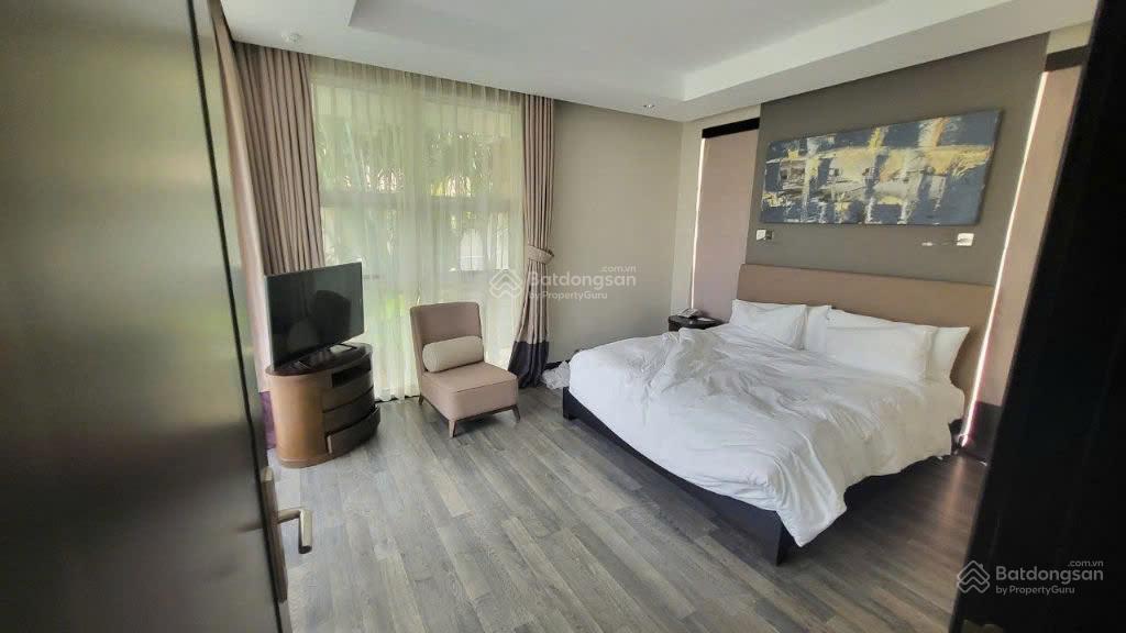 CHÍNH CHỦ BÁN GẤP CĂN VILLA PREMIER 300m2, VIEW BIỂN MỸ KHÊ, KHAI THÁC 1,2 TỶ/NĂM, SỔ HỒNG LÂU DÀI
